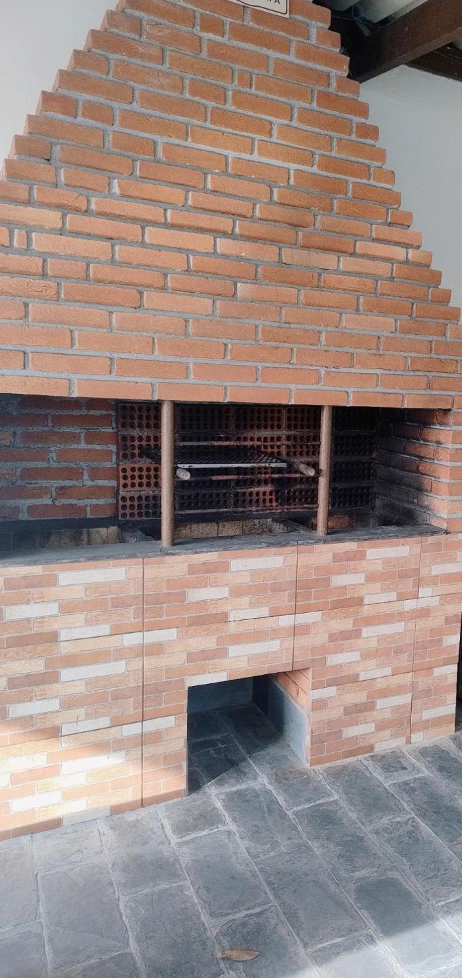 Apartment Apto 950mts Apenas Da Da Enseada E Da Balsa Com Acesso A Prainha Branca, Excelente Localizacao No Centro De Bertioga, Vaga De Garagem, Area De Churrasqueira, Ar Condicionado, Secador De Cabelo, Wifi E Netflix, Tambem Ao Lado Do Rio Pescar